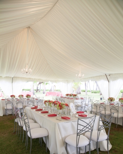  hoto by Rachel Robertson Photography  fabric tent liner and chandeliers by Mood Event 