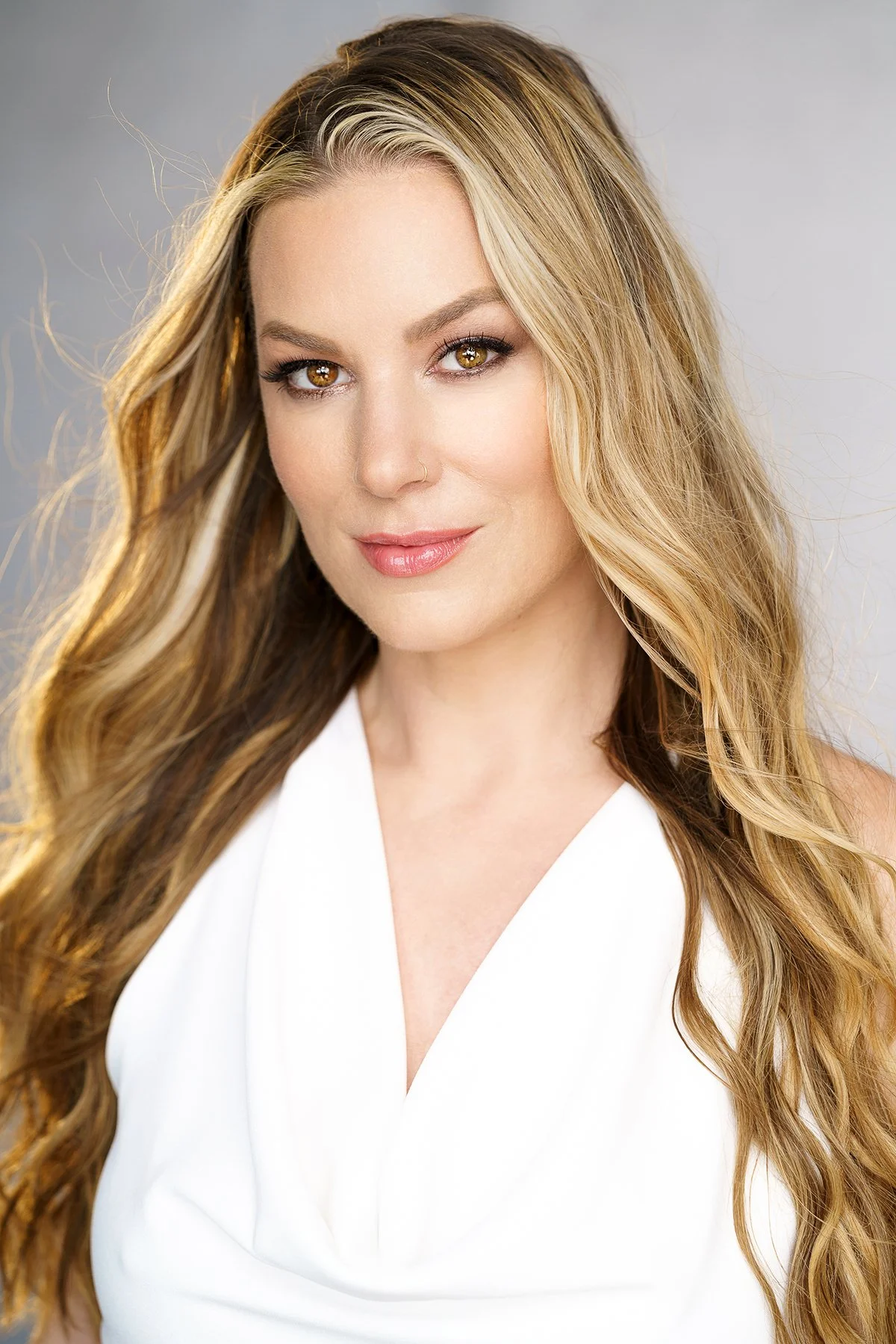 Women’s headshots in Los Angeles by Bradford Rogne