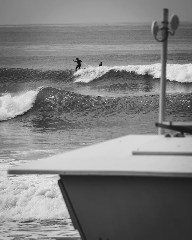 Shooting around the lifeguard tower. Hurricane Sergio brought some big swell and pushed the tide higher than I&rsquo;ve seen it at Cardiff. #hurricanesergio #surfing #cardiffbythesea #sanelijo #hurricane