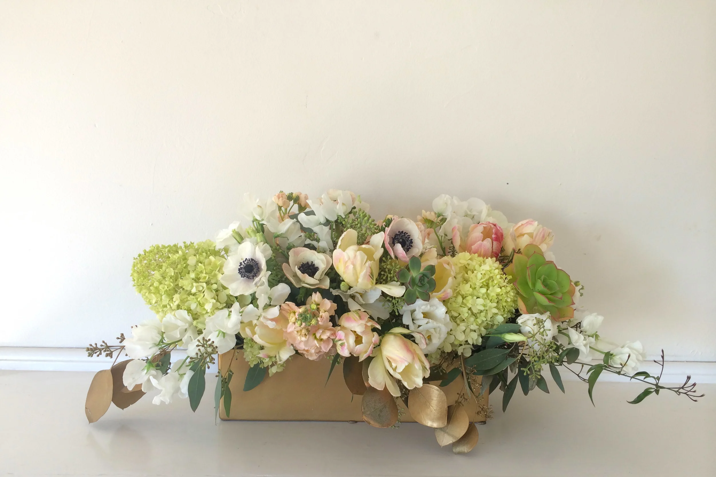 Centerpiece for the fireplace mantle