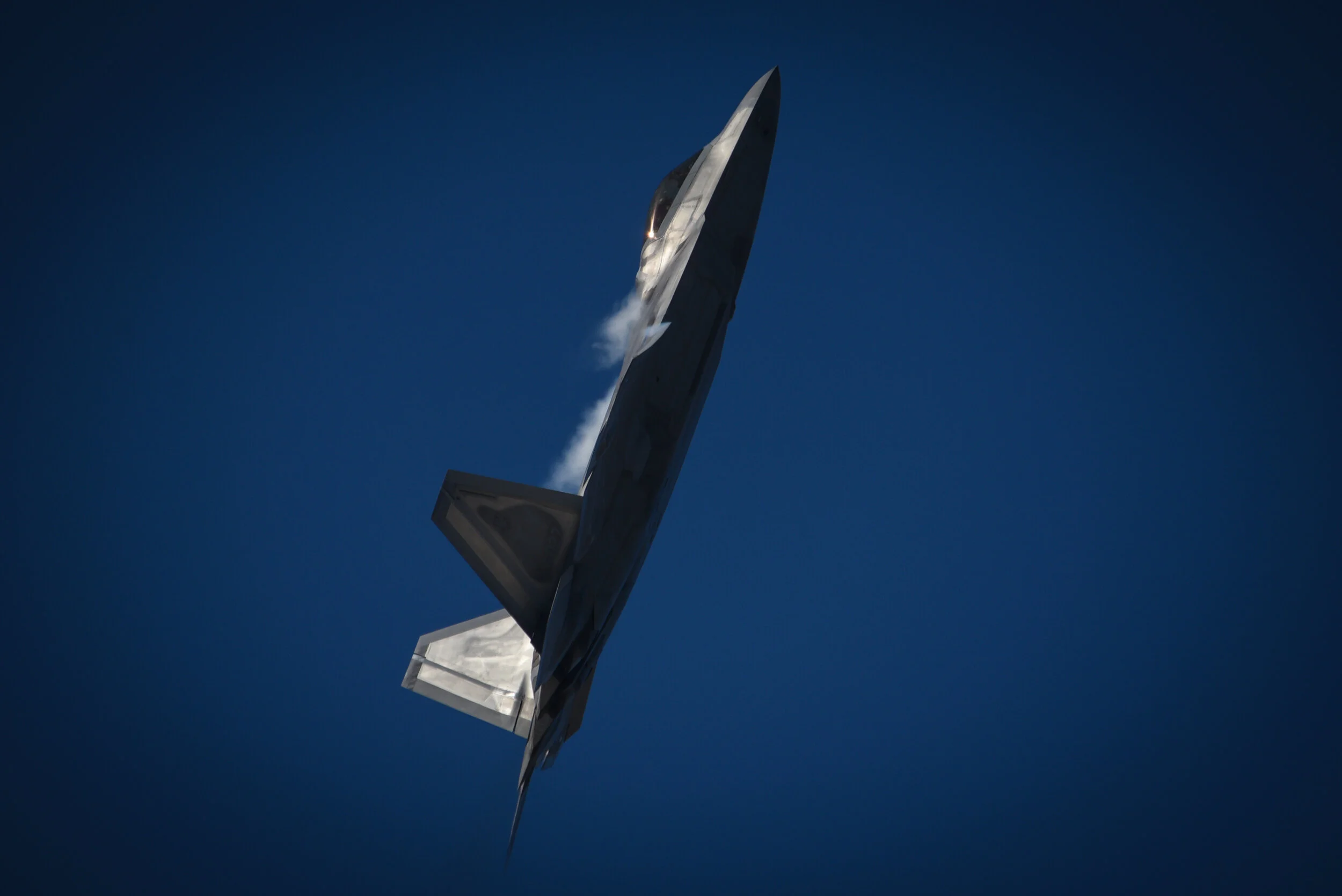 F-22 Raptor Climb