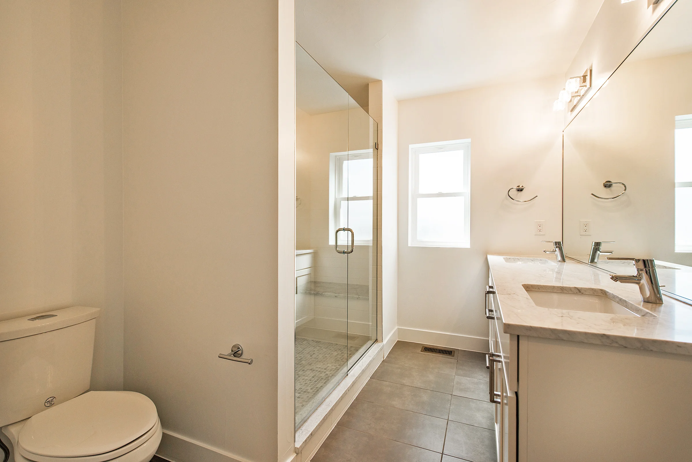 Master-Bathroom_high_2238820.jpg