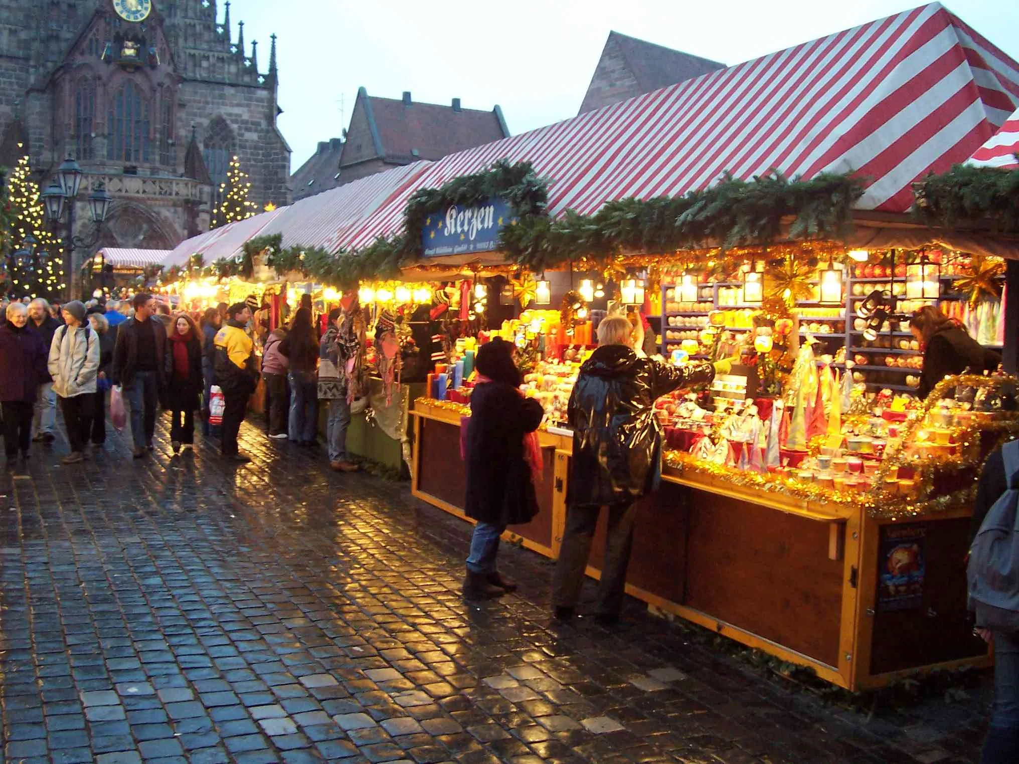 Choosing exactly what to buy at the Christmas Market in Nuremburg is rather tricky - there's so much choice.