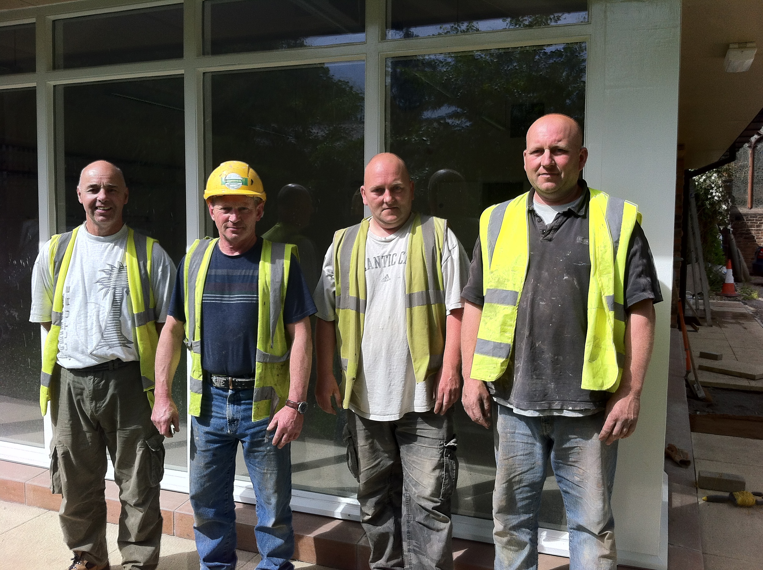  The work gang - our four core workers from Border Construction with us on the site for six months. 