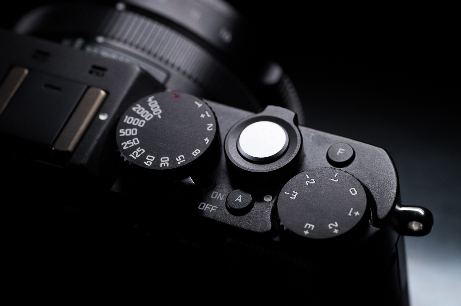 LEICA D-LUX (typ 109) User Report - Part 1/2 — Kristian Dowling