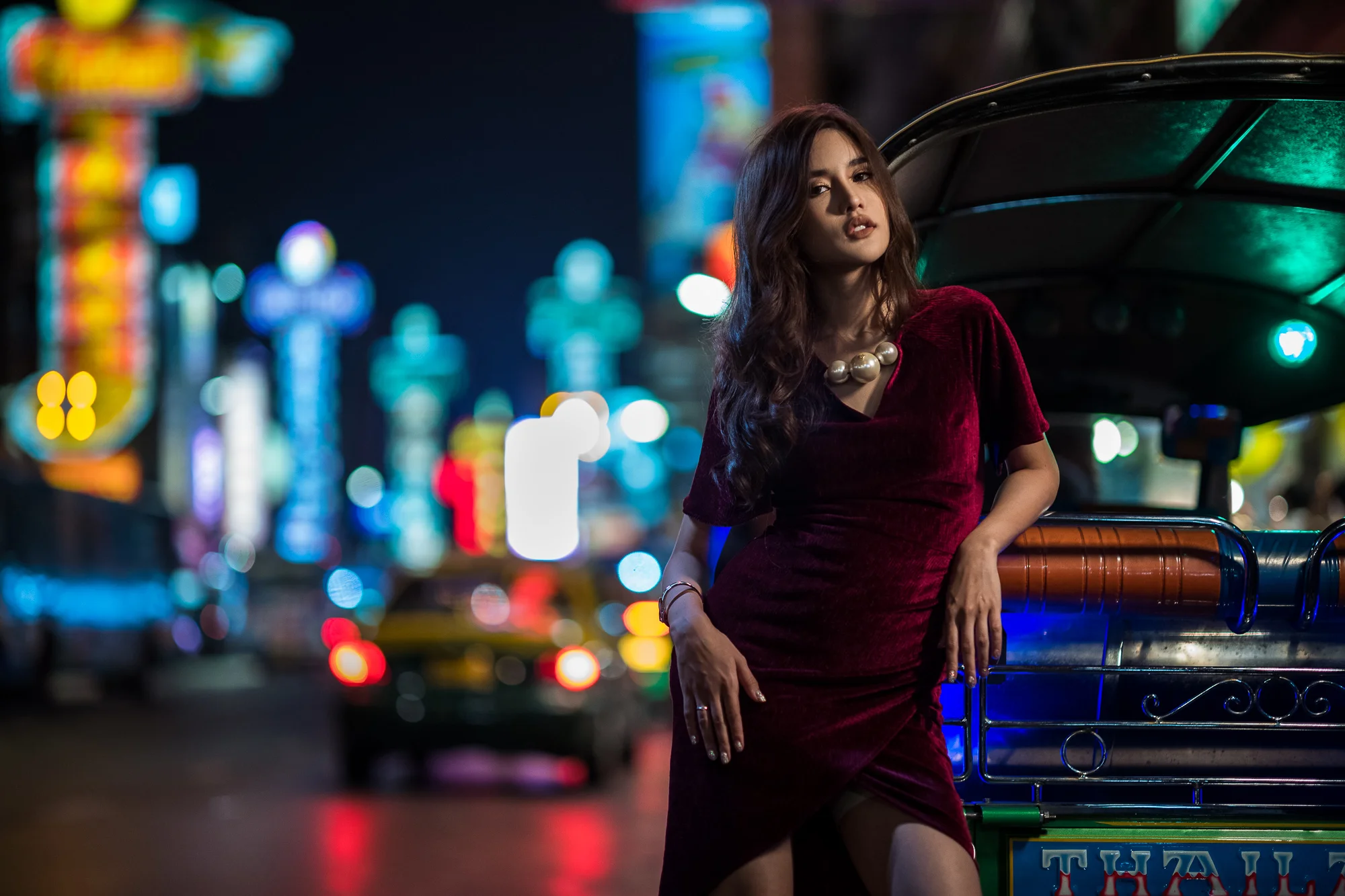 Demonstration picture from Leica Akademie Thailand Noctilux Low Light Workshop in Bangkok, Thailand. Shot at f/2.8 on Leica SL to show more detail in the background.
