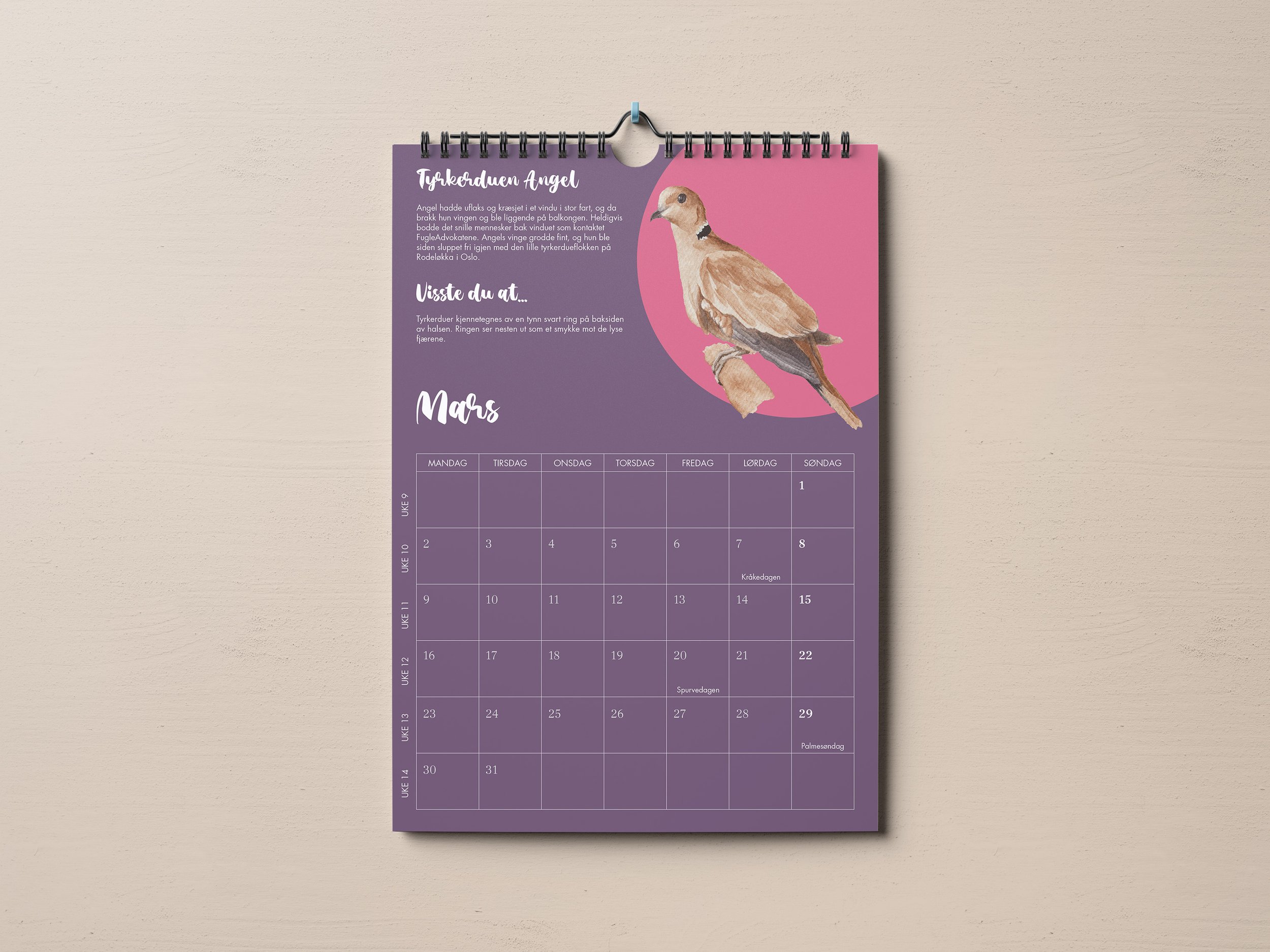 Open calendar displaying the month of Mars