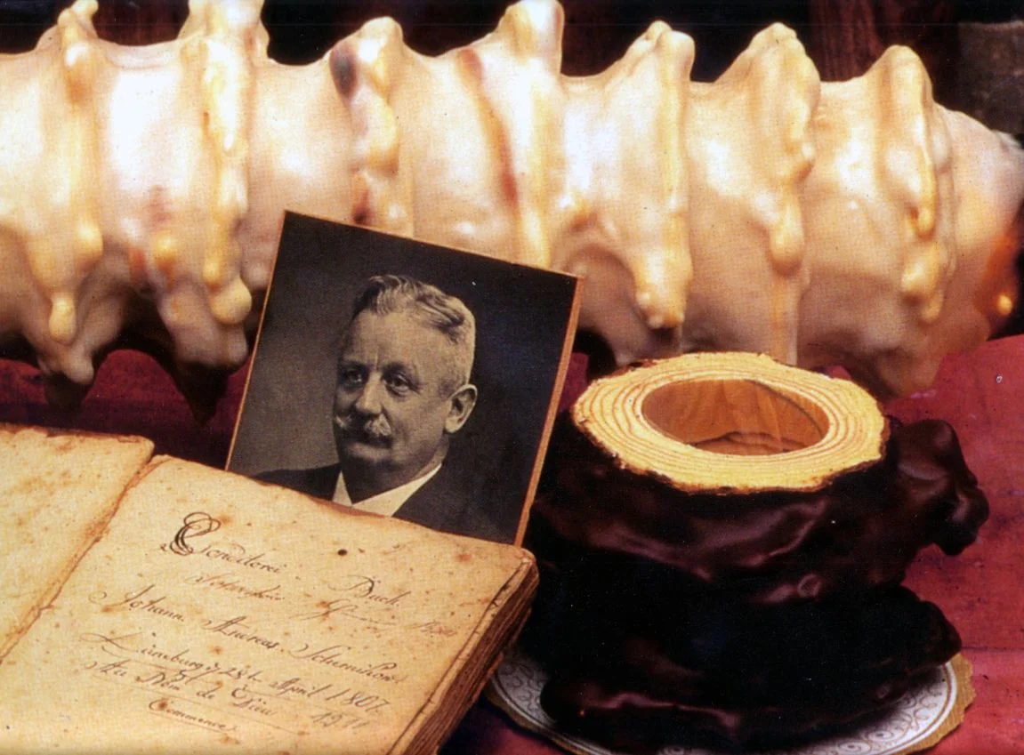 Baumkuchen_mit_Foto_und_Walze.jpg