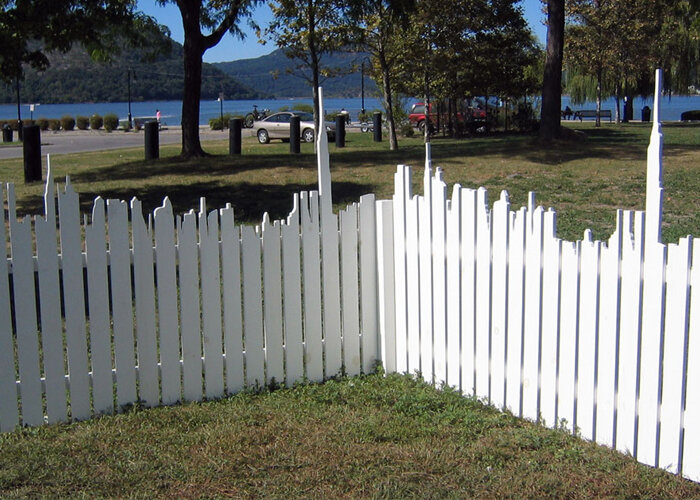 Picket-fence-front.jpg