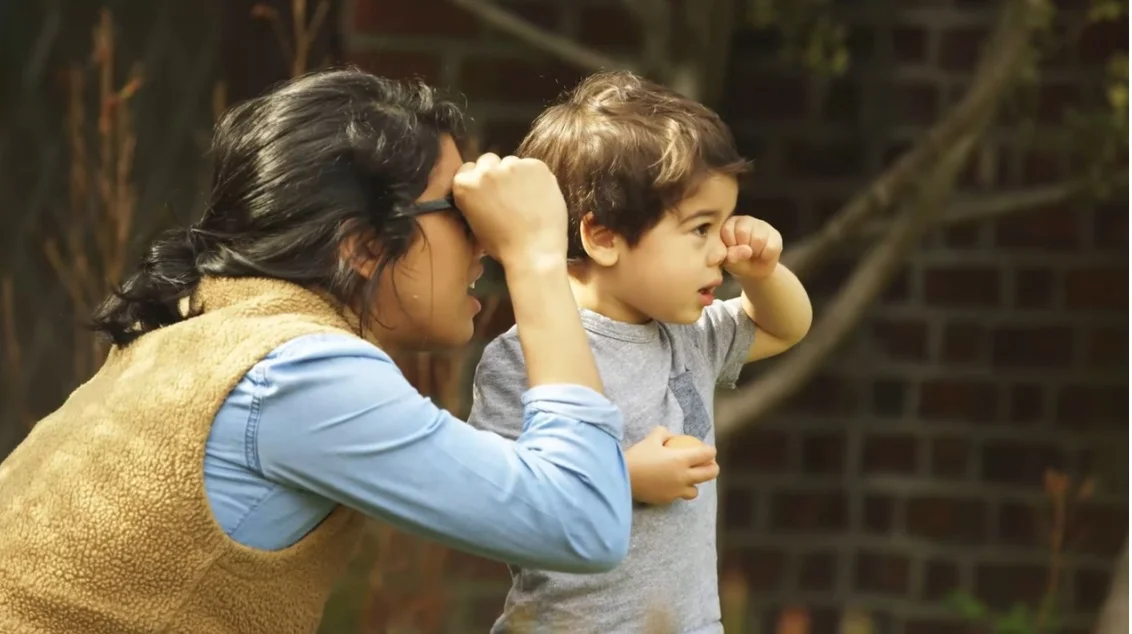 Vroom Tip: Hand Telescope