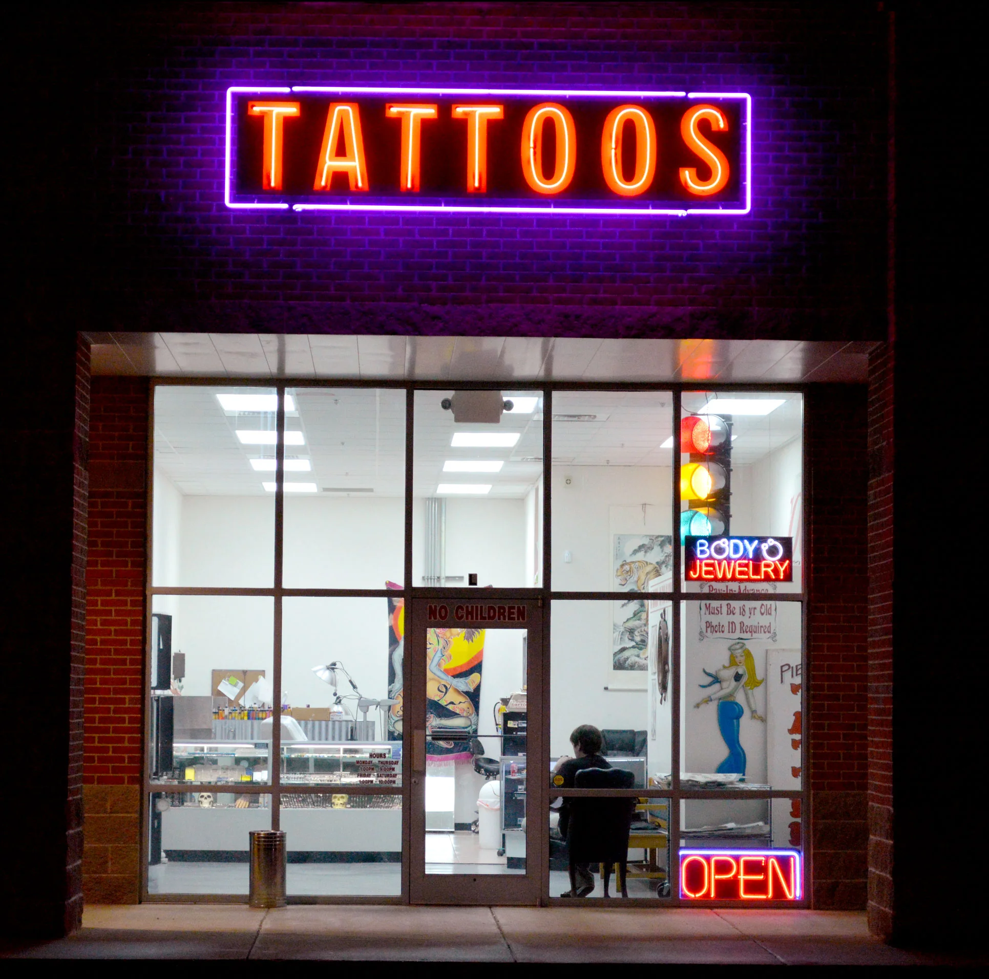 shop2.jpg
