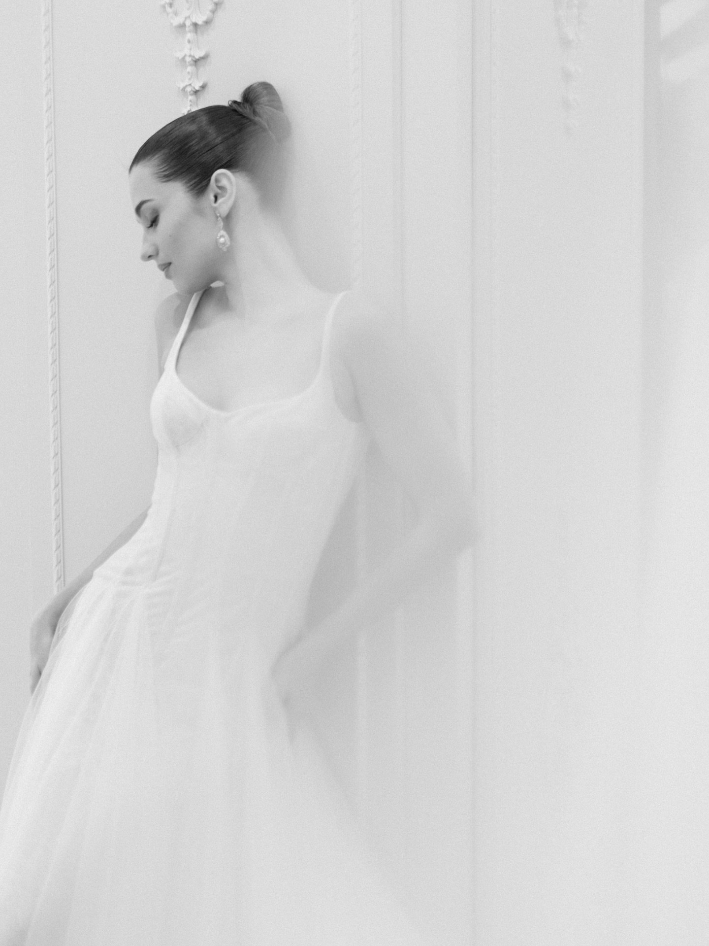 No aisle required.

#chicagobridal #chicagoweddingphotographer #chicagobride #bridalfashion #couturebridal