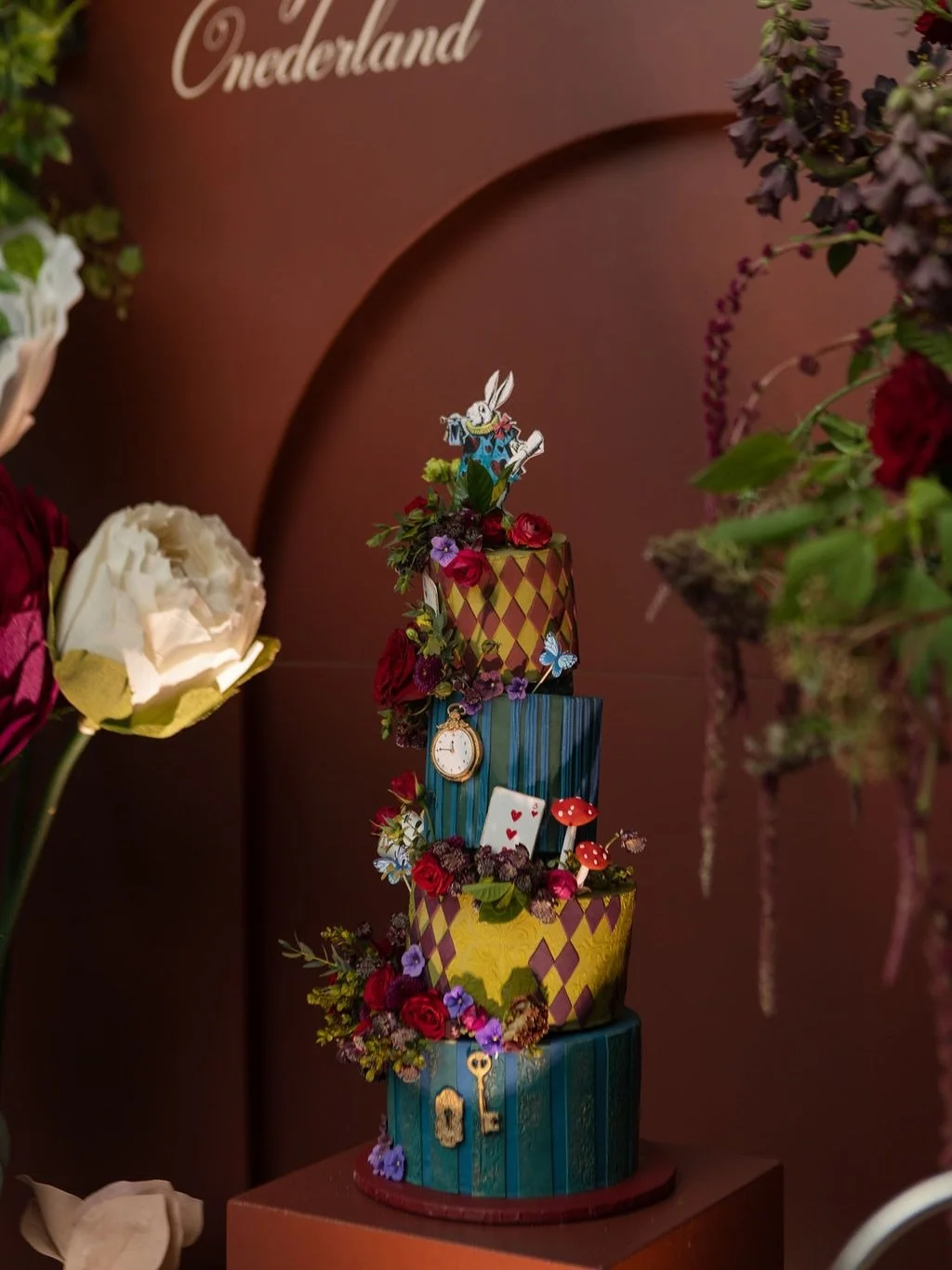 Let&rsquo;s give it up for this cake. Because it wasn&rsquo;t just dessert, it was a piece of art in the middle of the room. 

A reminder that details matter. And when the right team is behind them, magic happens. 🐰

Event Planning + Design: @byvini