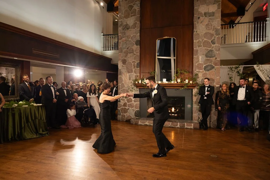 A Rainy Wedding at Bull Valley Golf Club