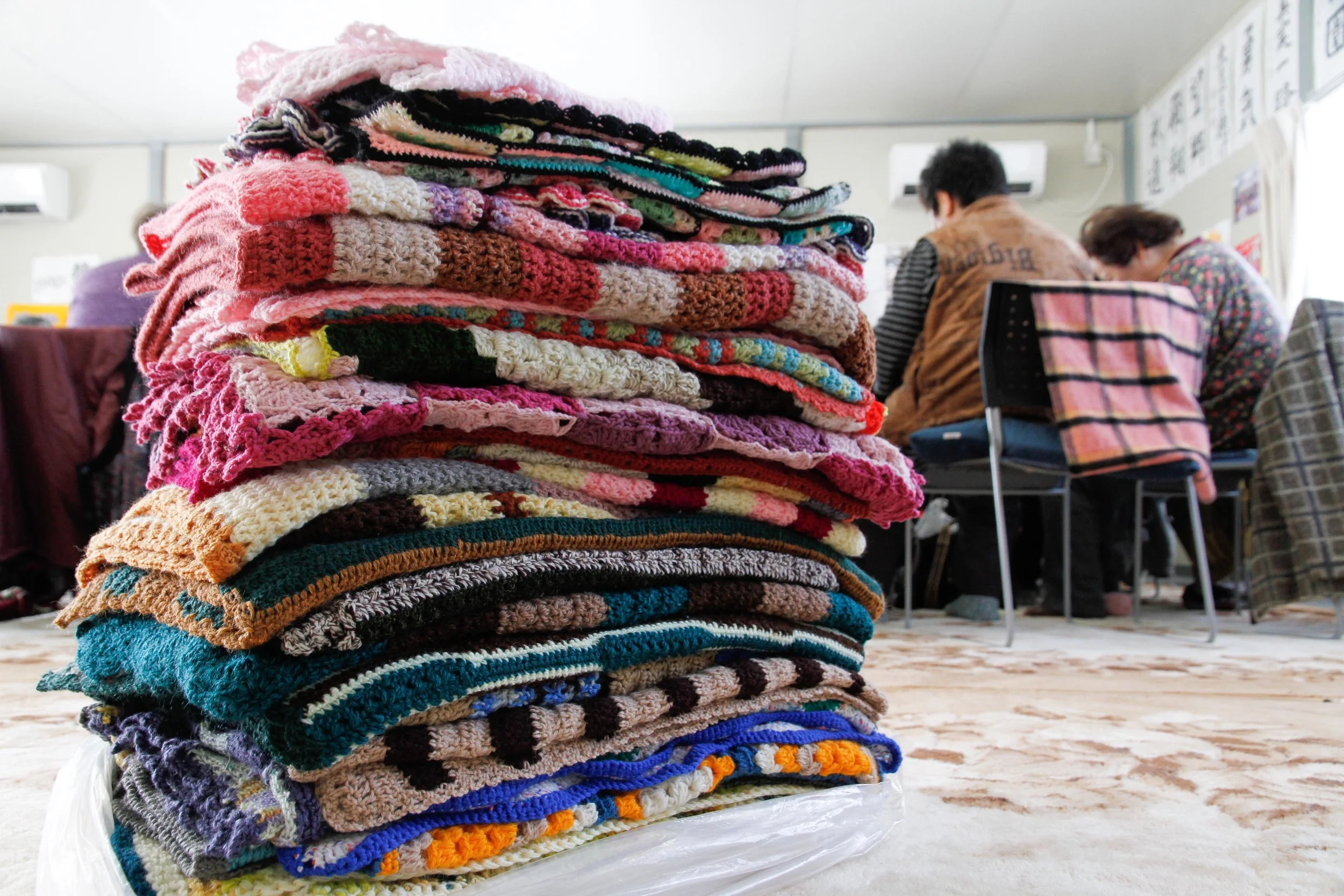 完成されたブランケットがやって来る The blankets are starting to roll in....