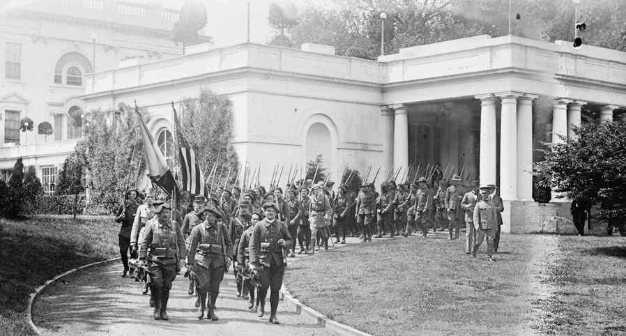 Diables Bleus at the White House circa 1918.