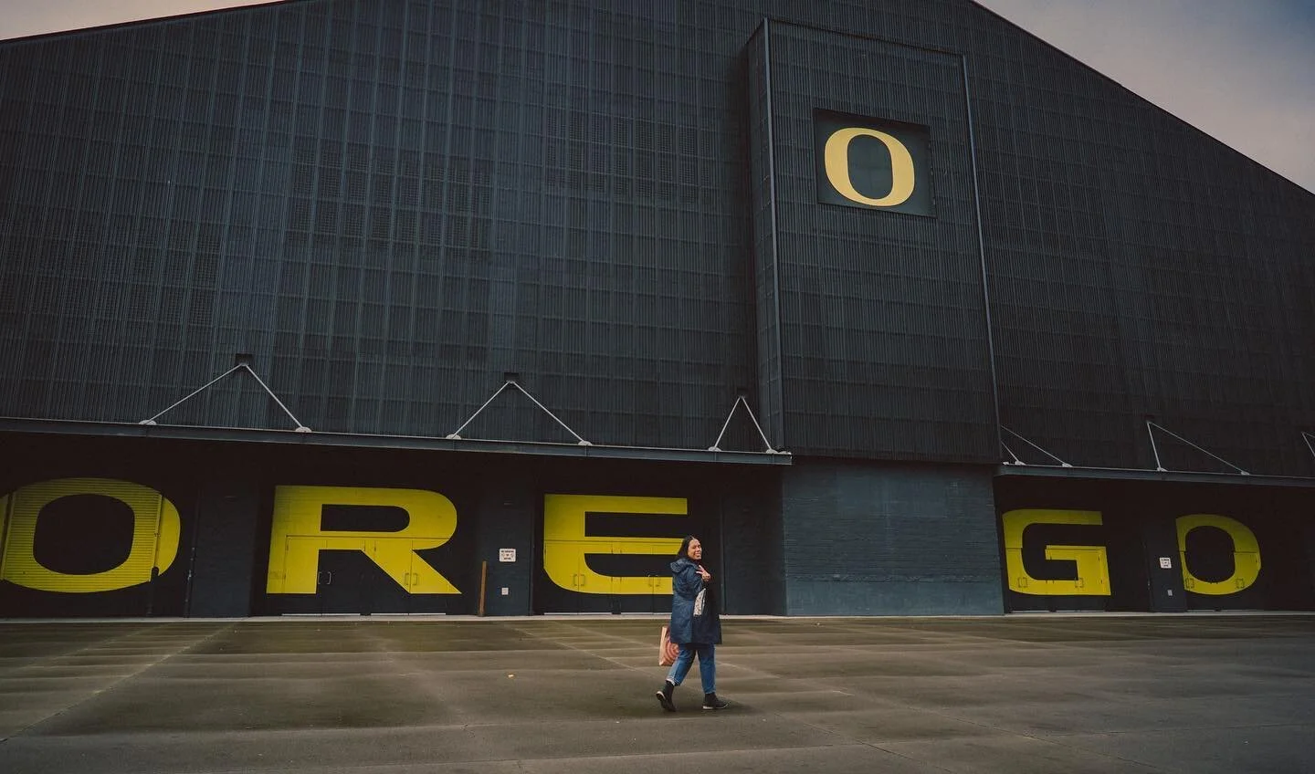 Janette on her way to take a Christmas picture with The Oregon Duck 🦆