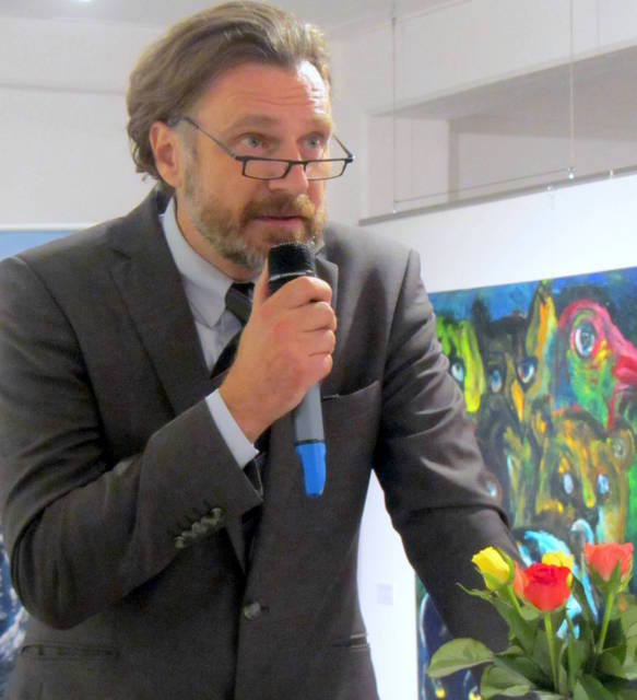 策展人 Prof.Claus Friede教授致词