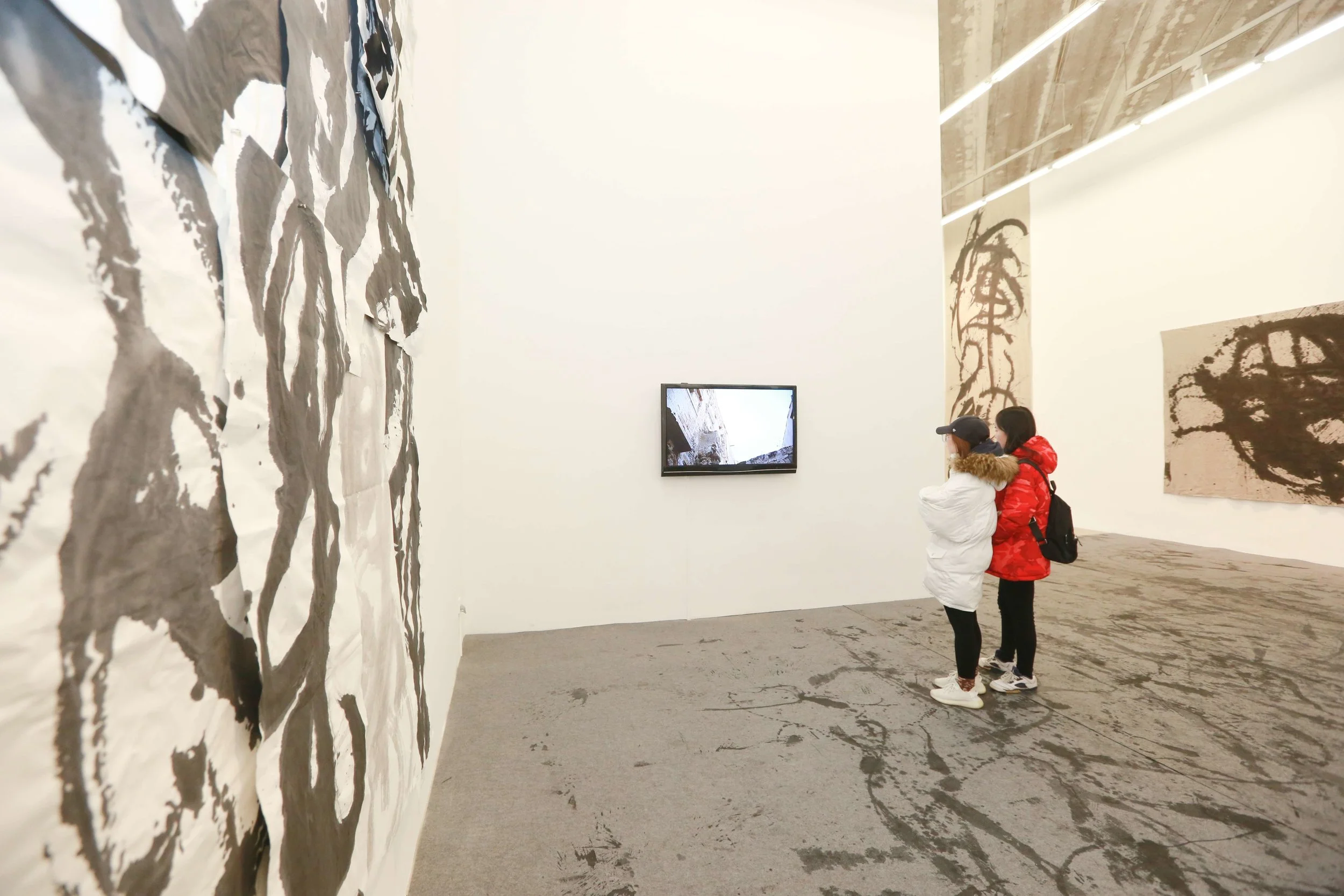 Installation view - Yahon Chang - Poetry of the Flow II, C-Space+Local, Beijing. Courtesy of the artist and C-Space+Local (9).jpg