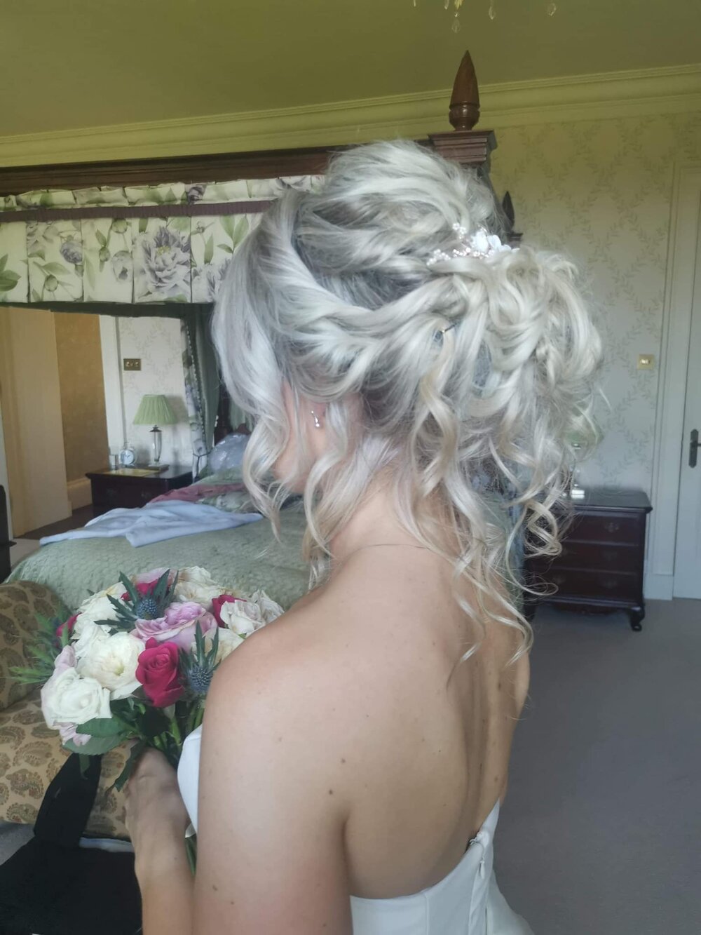 bridal hair in edinburgh (2).jpg