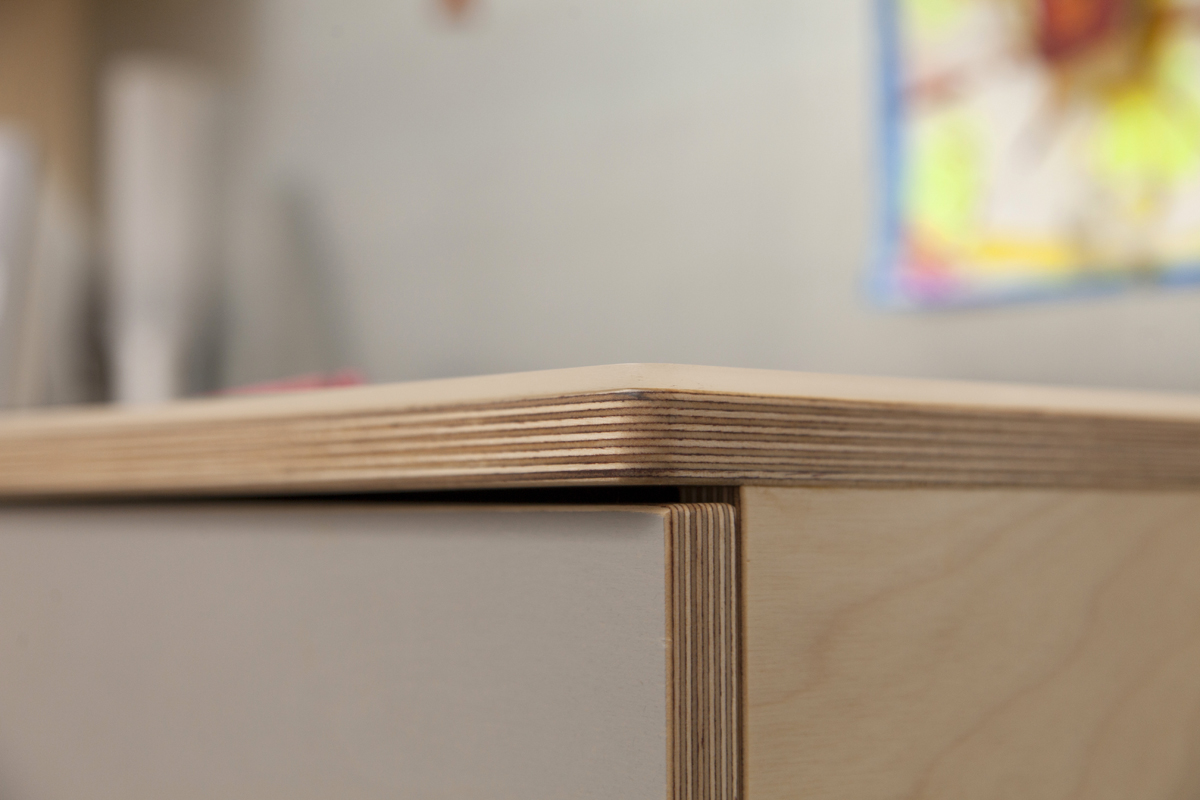 casa kids desk with plexiglass