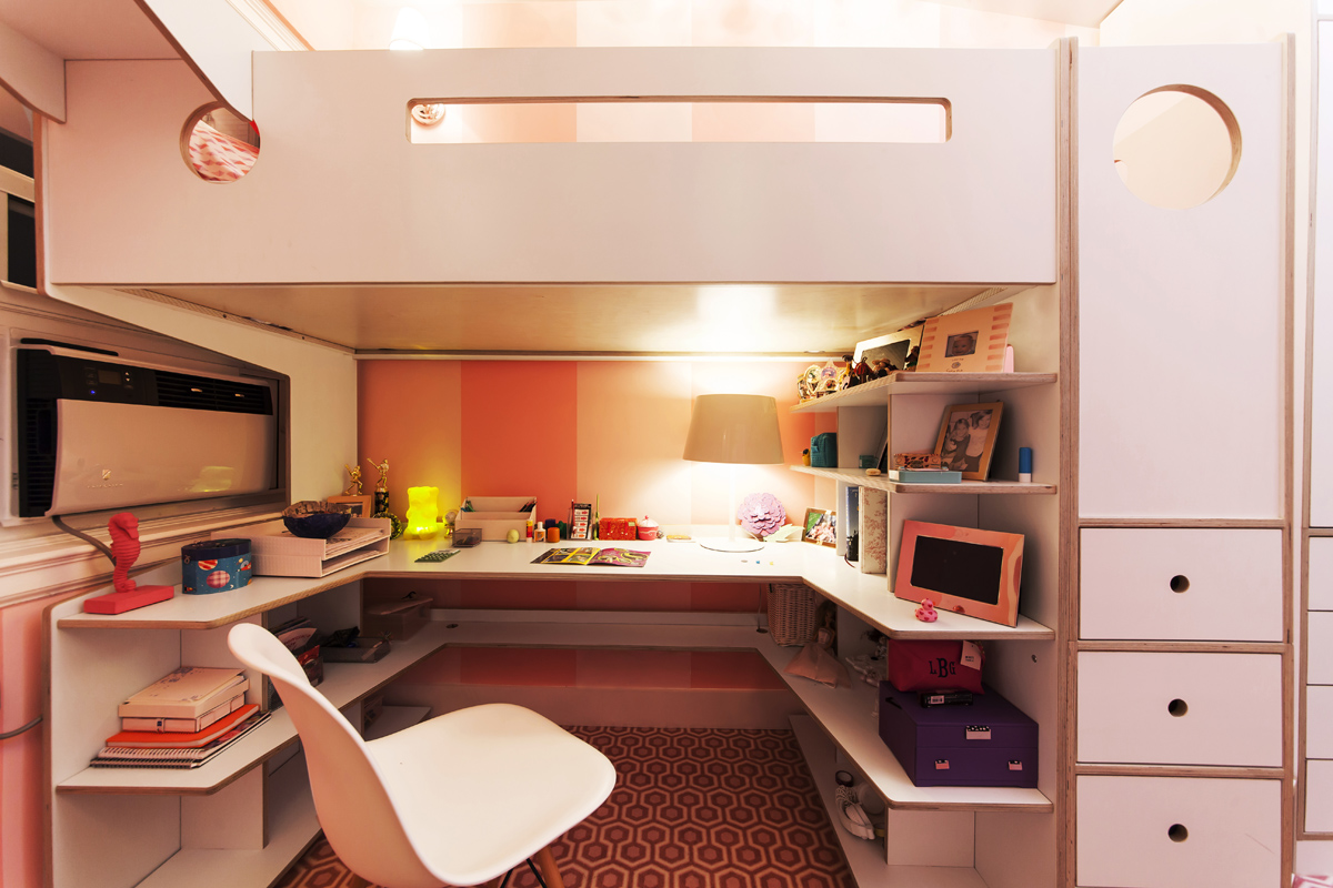 casa kids workspace under loft