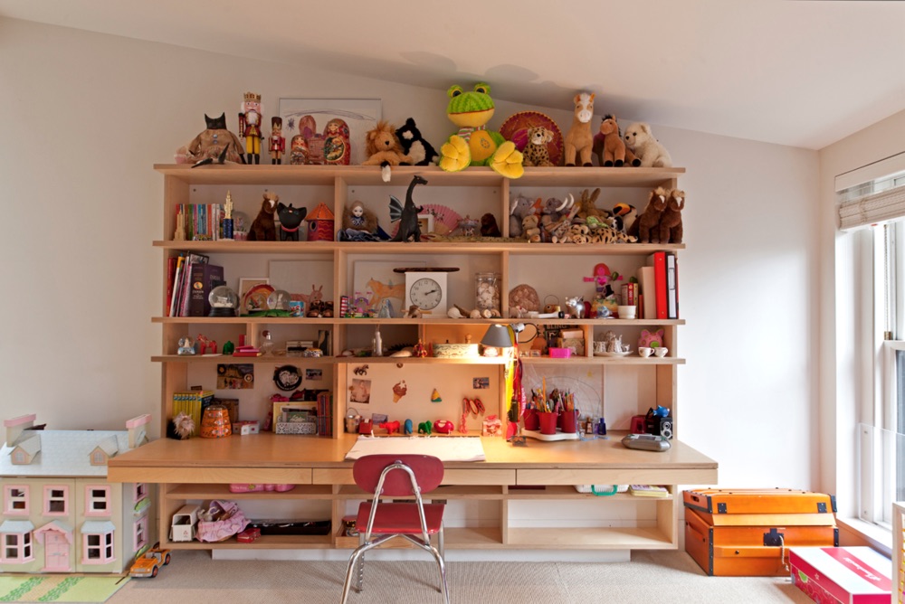 Hanging desk for kids.jpg