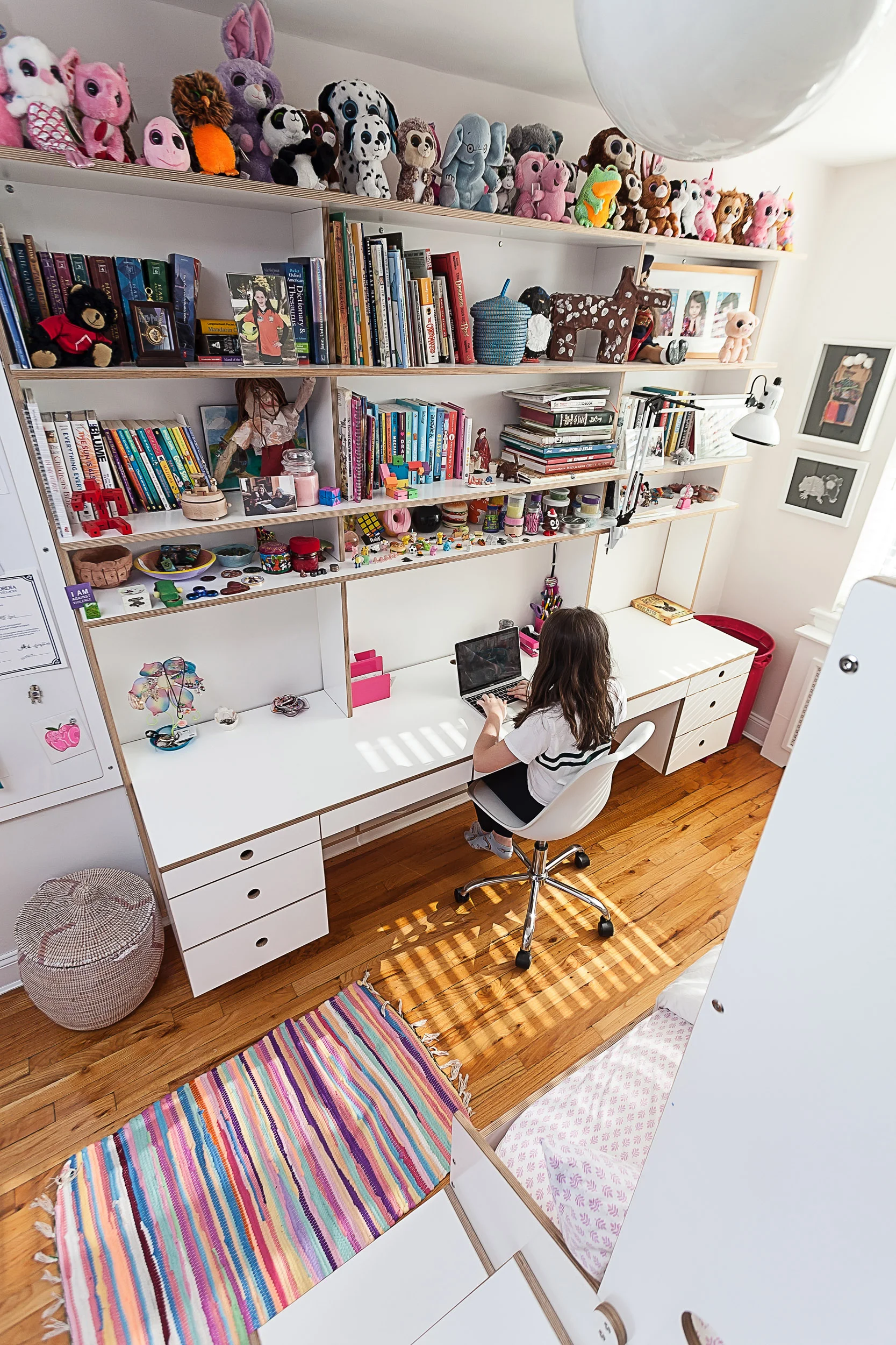 floating desk casa kids