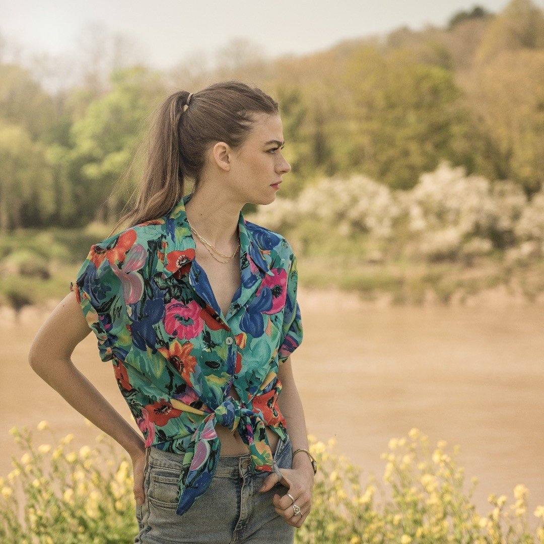 Shooting with.. @alicelewis_stylist @taloulahmair @mustardmodels @oliyen_6890 #photoftheday #portraitphotography #photography #locationphotography #lifestyle #retro #fashion #fashionphotography #people #retrofashion #style #picoftheday #photooftheday