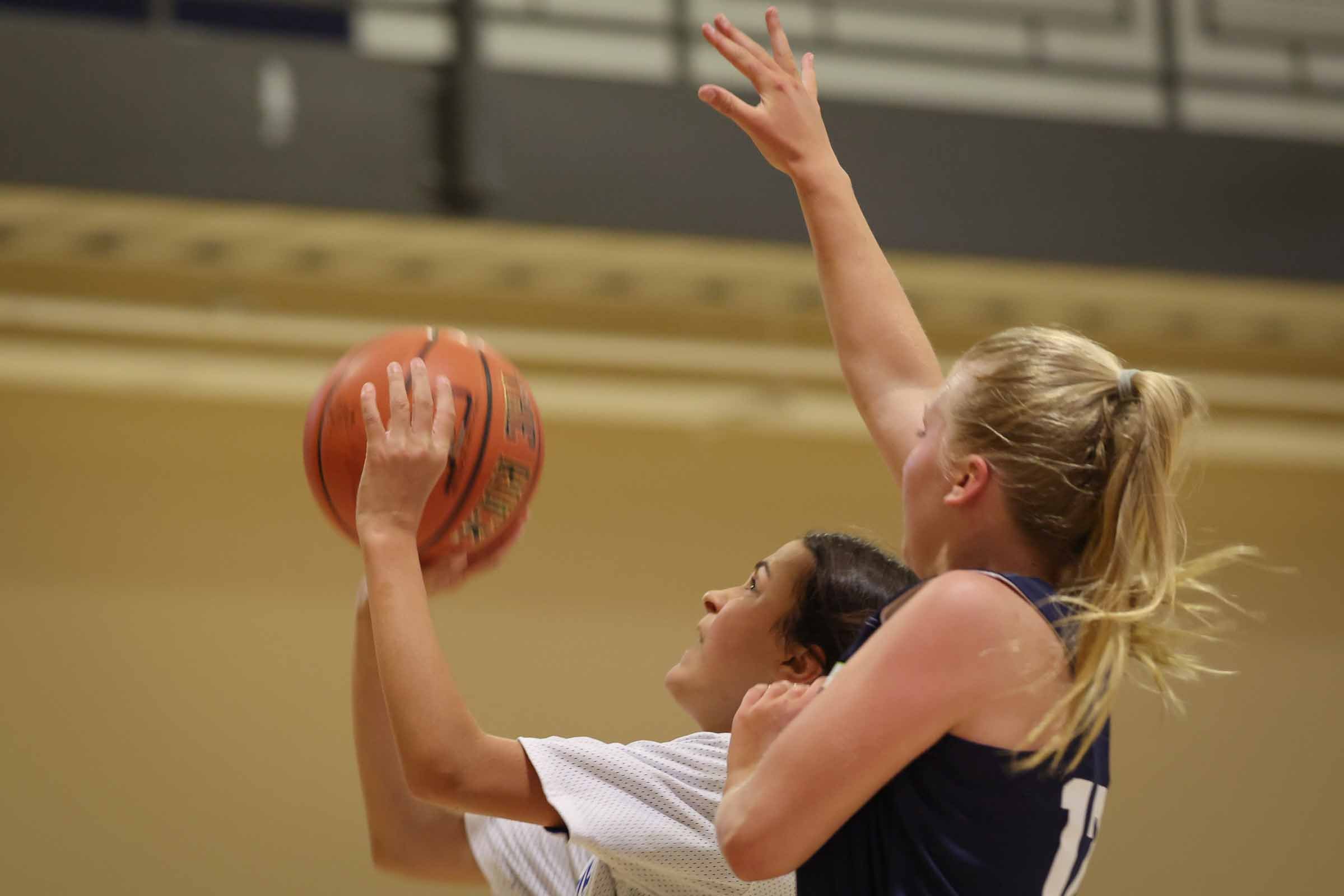 20260615_Iris_basketball_0768_selects.jpg