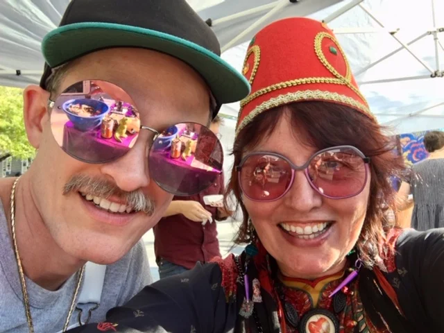 Houston’s favorite musicians stop by Alchemist Piano Theatre table at Craftidote in the Heights. Geoffry was featured on Loreta Kovacic Grammy nominated album “Brother Tadpole classics”. He played the saw and the banjo.