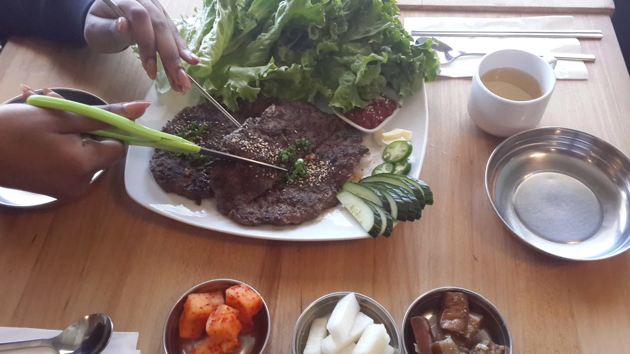 DiverseFoodEatingKorRestaurant.jpg