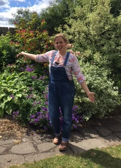 Annie Robertson 2.jpg