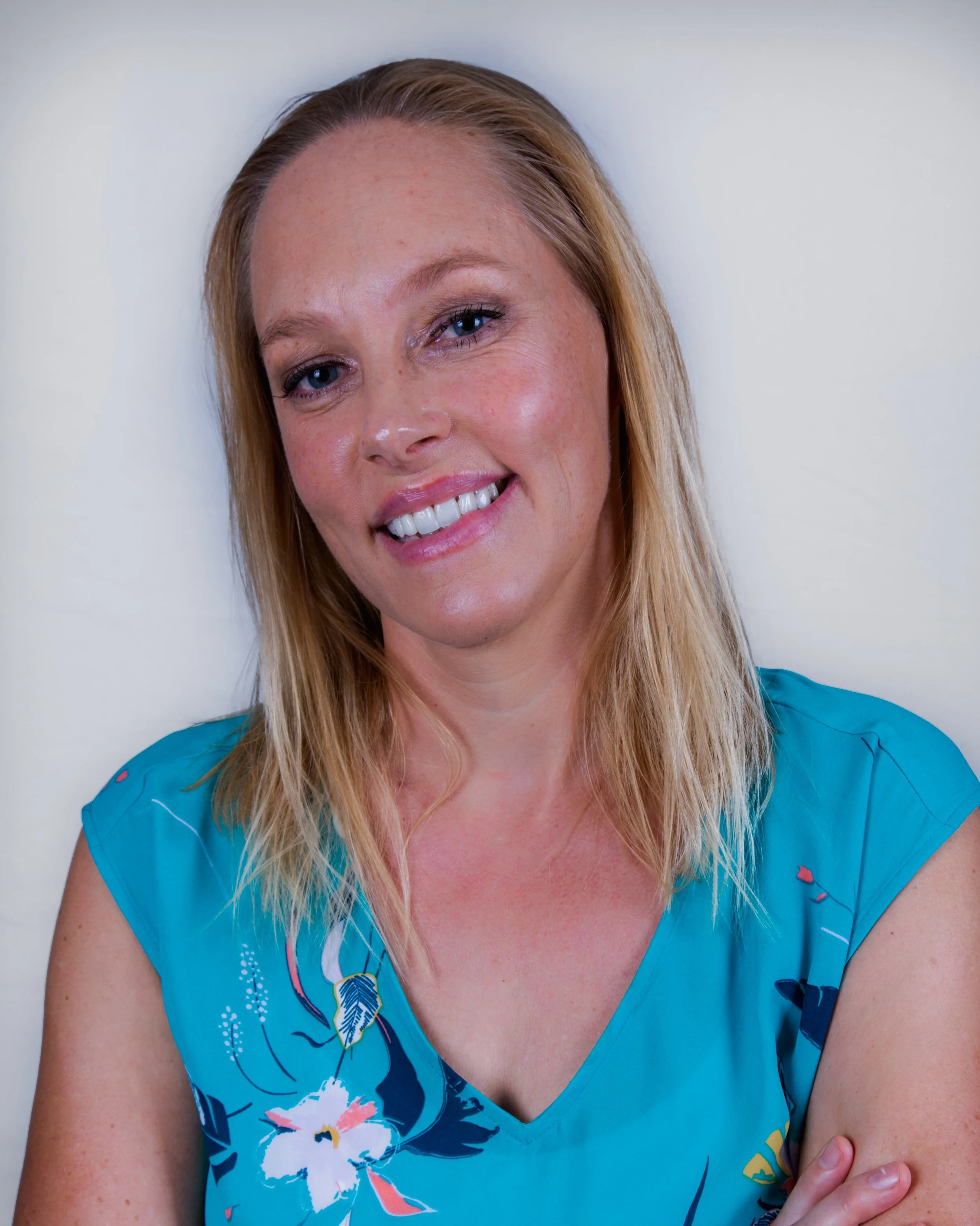 Ali author pic 2.jpg