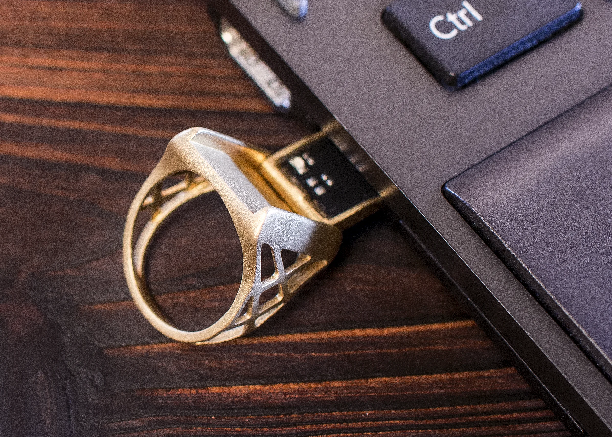 Product photography details for UU-U tech start-up By RajK