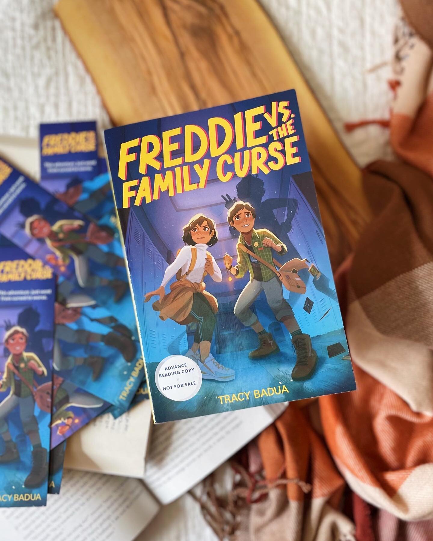 *BOOK TOUR STOP* for
FREDDIE VS. THE FAMILY CURSE!

I have been on a very strong middle-grade-fantasy-inspired-by-family-tradition-and-folklore kick lately and cannot tell you how excited I am to meet Freddie!

Freddie has just been trying to fly und