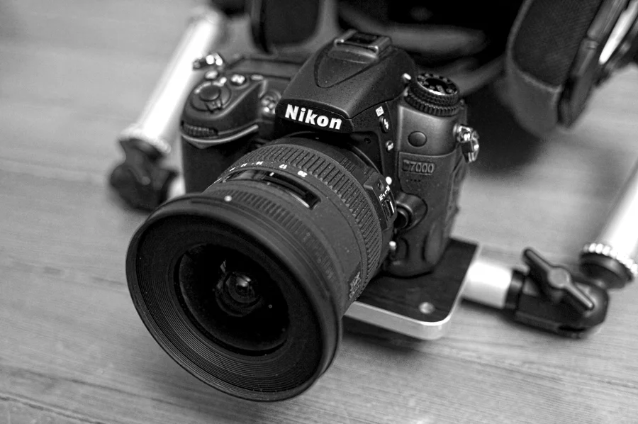 02_Nikon01.jpg
