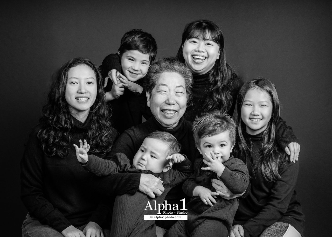 Alpha1Studio Family_Portrait 240105001.jpg
