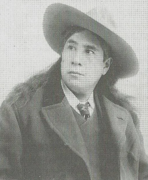 James Deer
(Sak Arakentiake), of the Kahnawake Mohawk of Ontario, who joined the
1884 Nile expedition aged eighteen and later wrote an account of his experiences, The Canadian Voyageurs in Egypt . He was
one of the few Mohawks who spoke English well enough to act as an interpreter
for the British, and gave talks on the Nile Expedition as late as the 1930s.