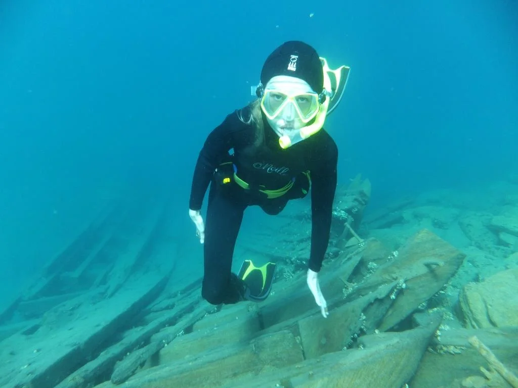Diving on the wreck of the Charles P. Minch (1898), Tobermory, Canada