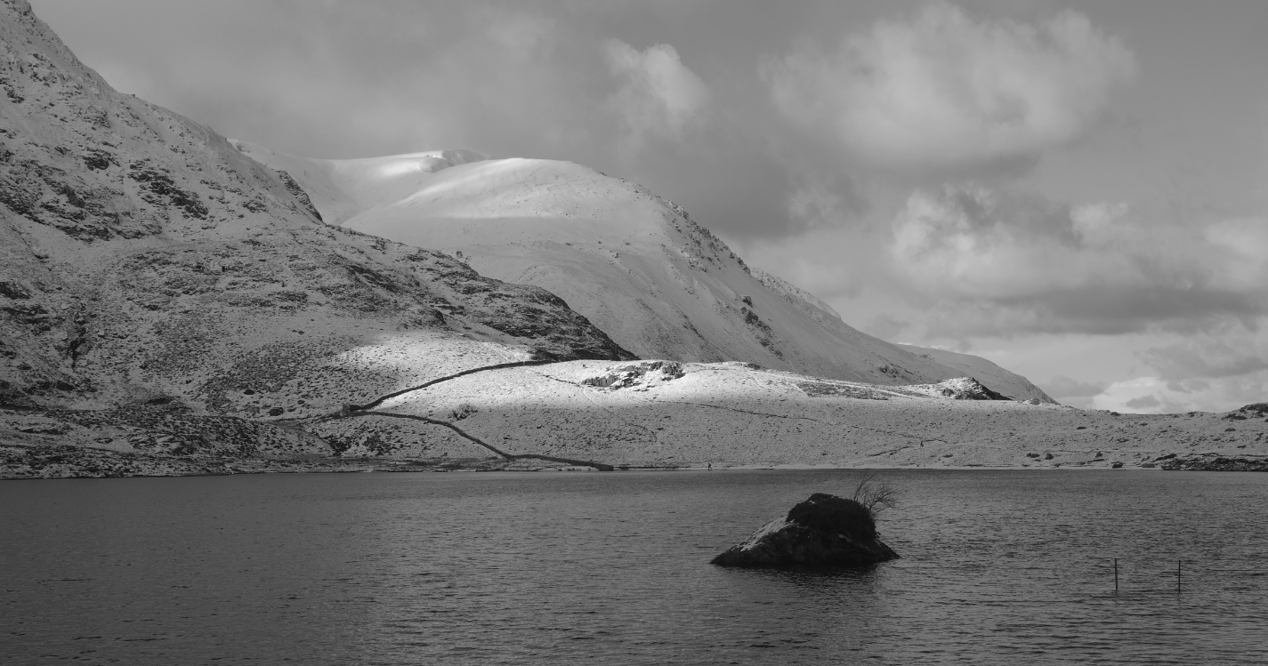 From Llyn Idwal towards Foel-goch