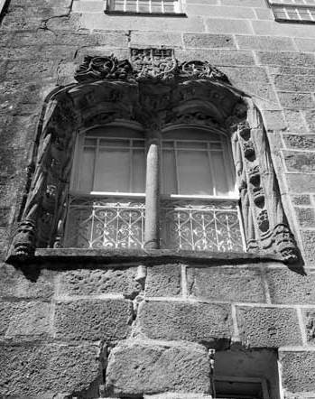A window in the 16th century Manueline style in the Jewish Quarter in Viseu. This style, incorporating marine elements and images of discoveries made by Vasco da Gama and the other early Portuguese explorers, is particularly interesting in this context given the maritime trade networks of Rebecca's great-grandfather Francisco and others of the Jewish community in Viseu at this period.
