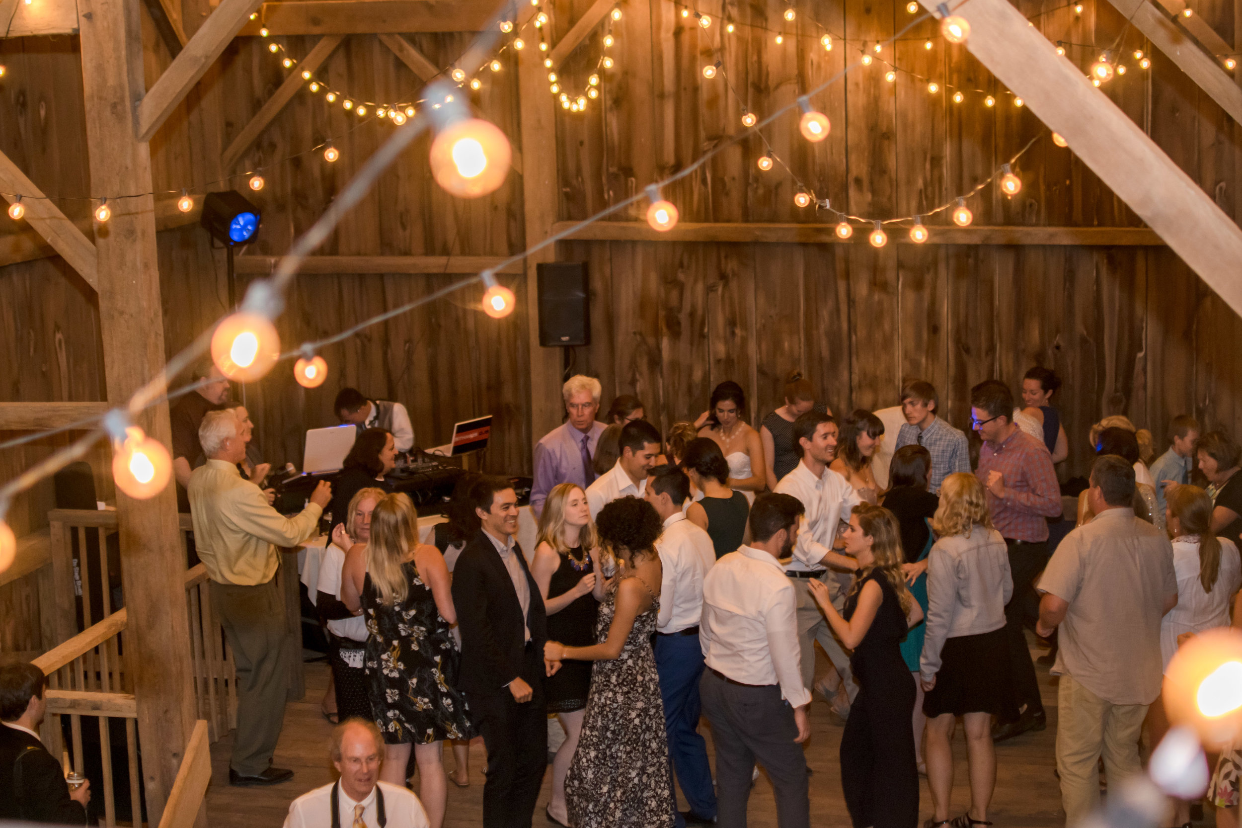 wedding-barns-in-wisconsin