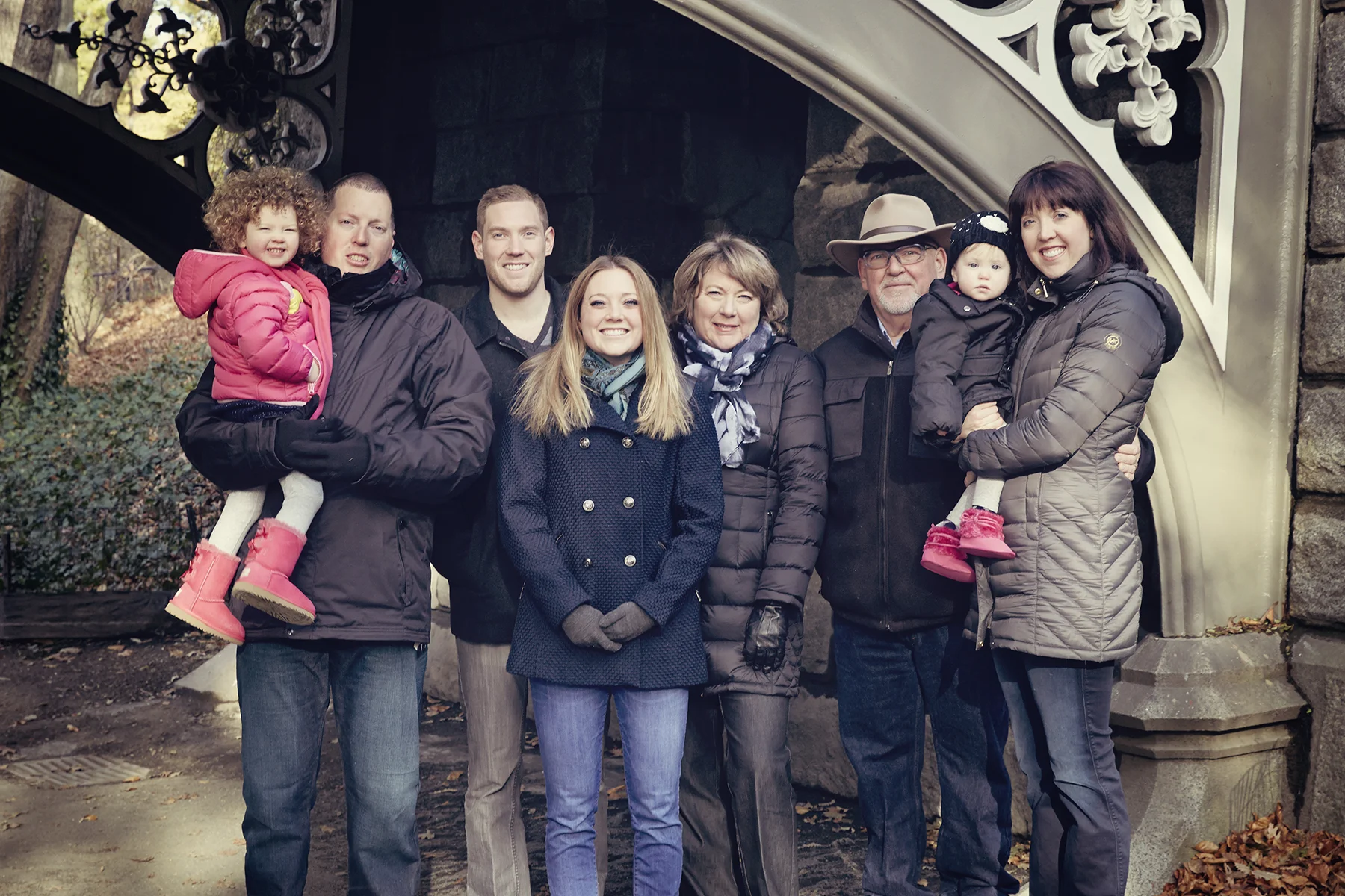 GAVIN FAMILY_4x6_004.jpg