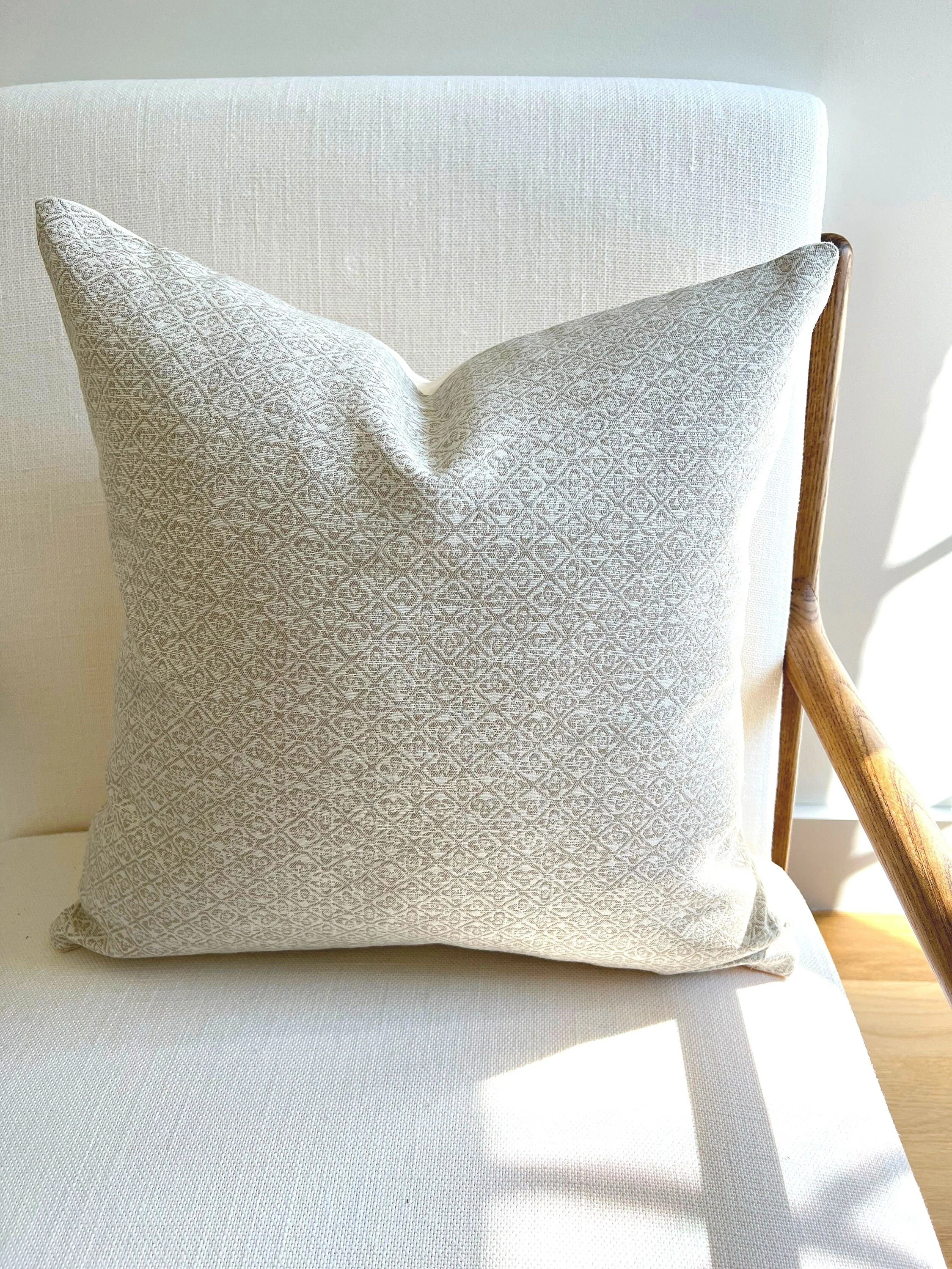 https://i.etsystatic.com/32561642/r/il/8e51e4/4051013853/il_fullxfull.4051013853_rixb.jpg