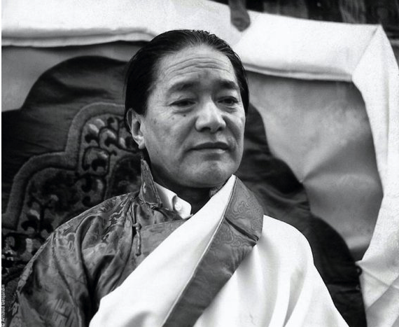 H.H. Dudjom Rinpoche