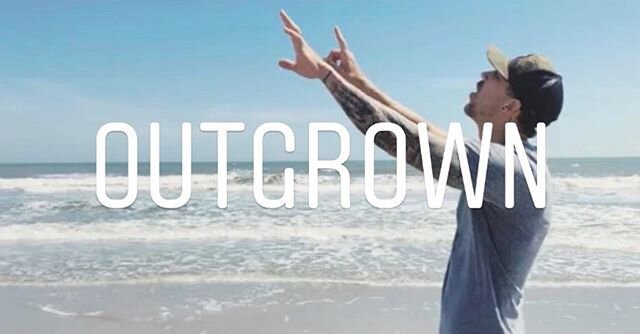 Our new music video for OUTGROWN dropped just a few days ago! 
What&rsquo;d you all think? 
Tag someone you think needs to see and hear it! 
Haven&rsquo;t seen it? Hit the link in our bio &amp; share it with you circle! .
.
.
.
#randomhero #outgrown 