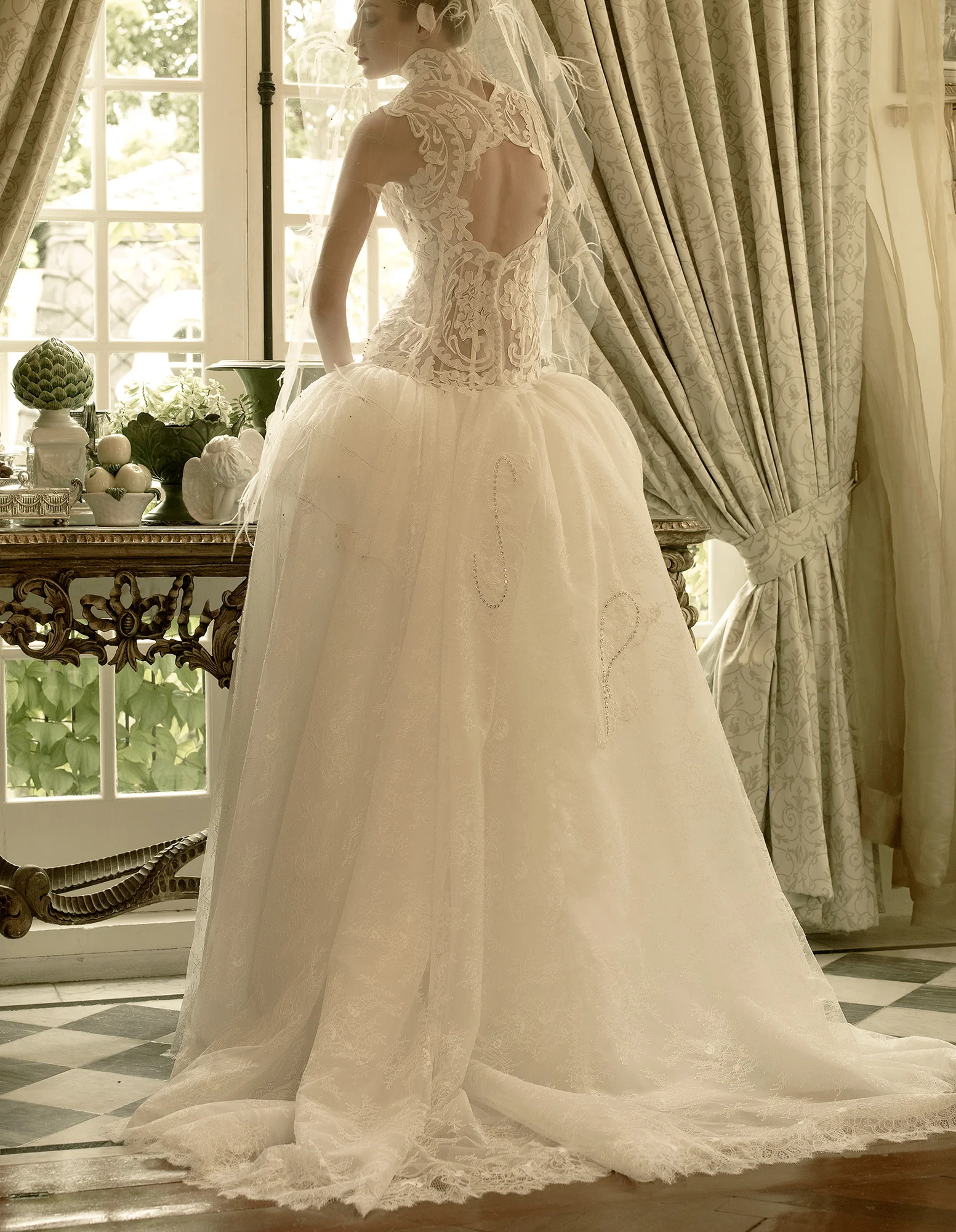 ST.PUCCCHI-9455_Elle_Back.jpg