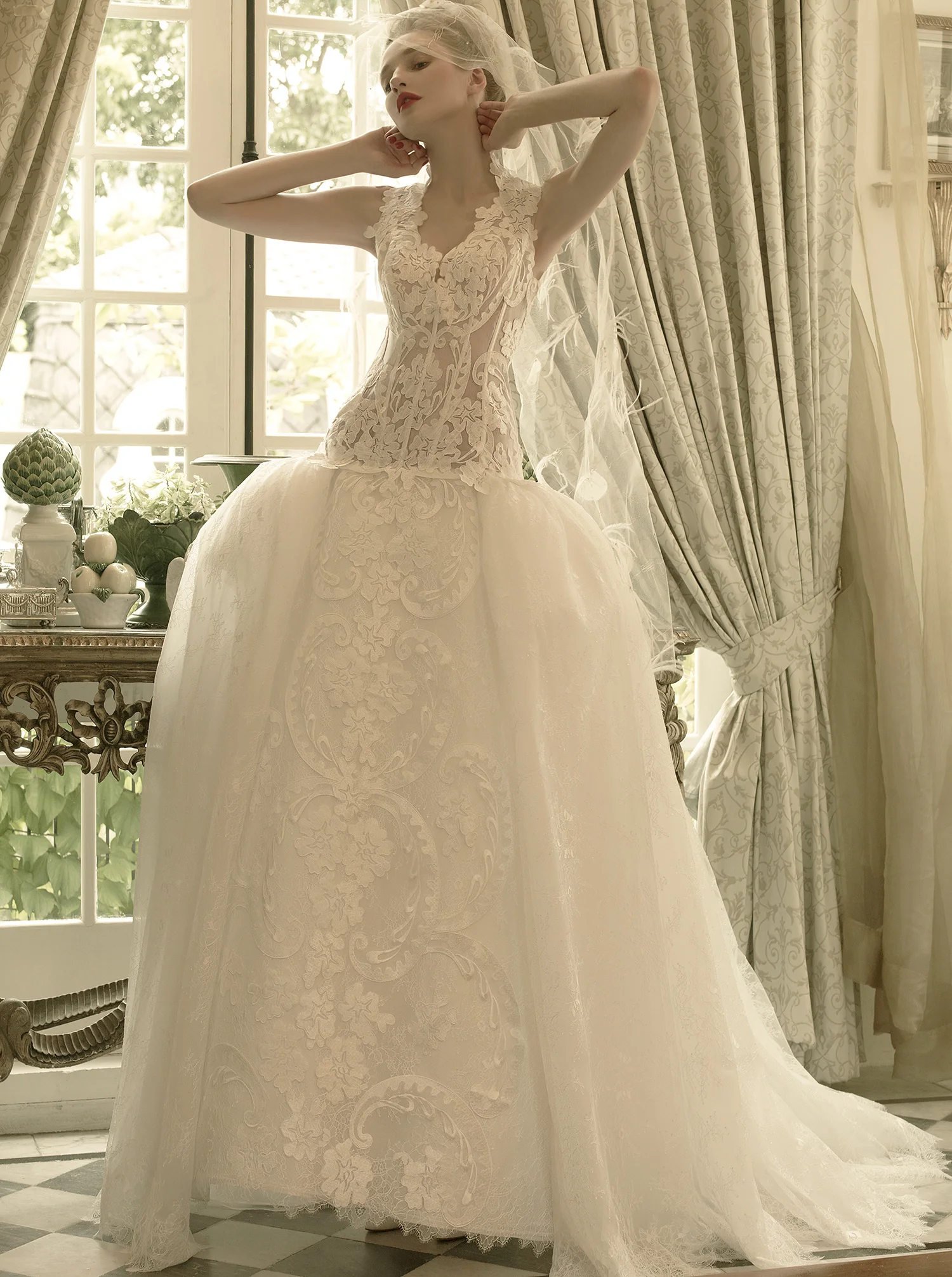 ST.PUCCCHI-9455_Elle_Front.jpg