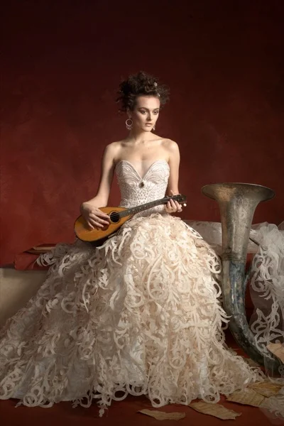 St. Pucchi Couture style 9298